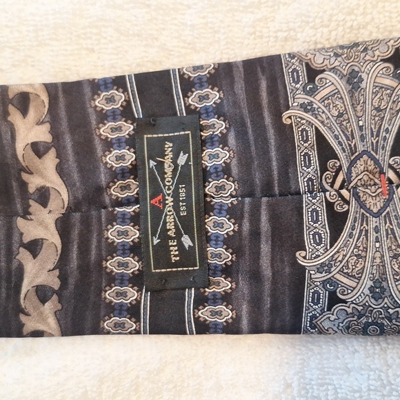 The Arrow Company Est.1851 Navy Blue Grey Pattern Striped Unique Design #27 - Picture 4 of 5